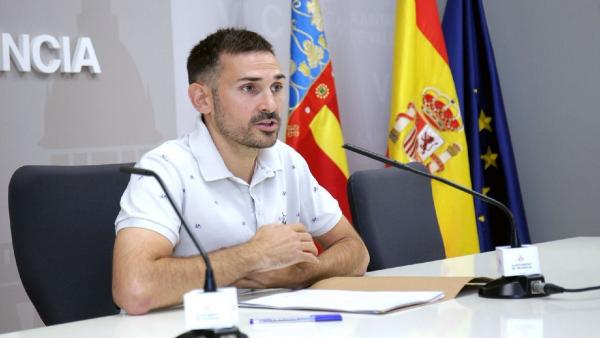 Campillo assumeix la vicealcaldia "amb els peus en terra" i augura una "convivència magnífica" amb el PSPV Campillo assumeix la vicealcaldia "amb els peus en terra" i augura una "convivència magnífica" amb el PSPV
