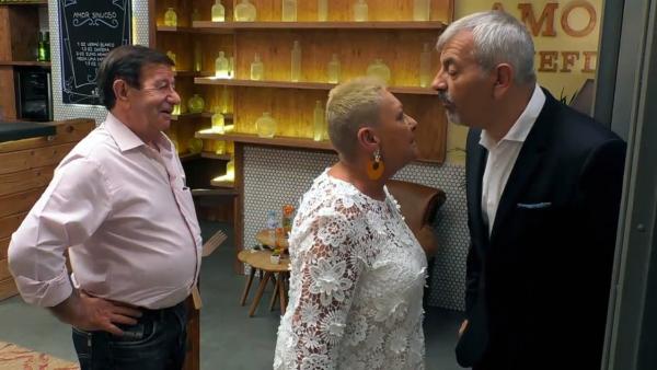 José Luis, Nati y Carlos Sobera, en 'First dates'. José Luis, Nati y Carlos Sobera, en 'First dates'.