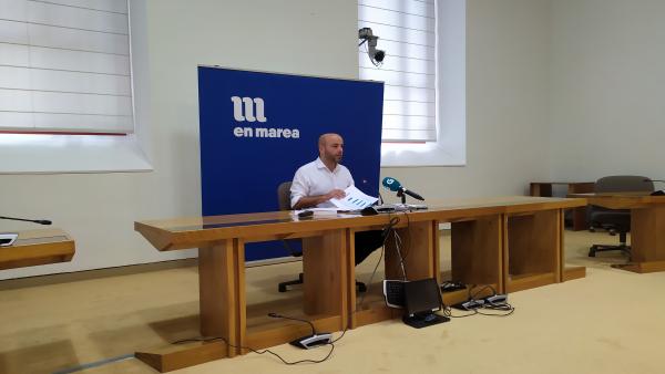 El portavor parlamentario del Grupo Mixto, Luís Villares, en rueda de prensa en el Pazo do Hórreo El portavor parlamentario del Grupo Mixto, Luís Villares, en rueda de prensa en el Pazo do Hórreo