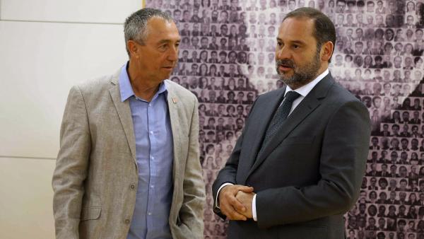 Joan Baldoví y José Luis Ábalos. Joan Baldoví y José Luis Ábalos.