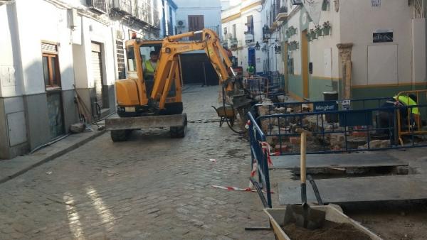 Obras en el entorno de la Puerta de Almodóvar Obras en el entorno de la Puerta de Almodóvar