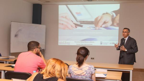Jornada del proyecto Edufinet de Unicaja sobre opciones de financiación para poner en marcha negocios Jornada del proyecto Edufinet de Unicaja sobre opciones de financiación para poner en marcha negocios