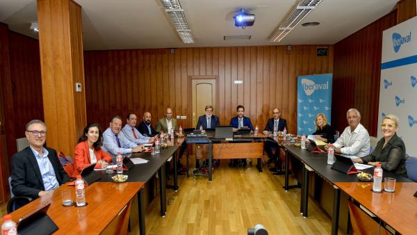 Imagen del renovado Consejo de Administración de Iberaval con César Pontvianne como presidente Imagen del renovado Consejo de Administración de Iberaval con César Pontvianne como presidente