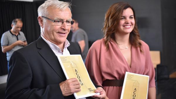 Ribó i Gómez firmen l'acord del Rialto, "un pacte de cinema" Ribó i Gómez firmen l'acord del Rialto, "un pacte de cinema"