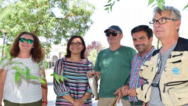 La Junta entrega al Ayuntamiento de Loja la gestión del coto de pesca de Riofrío La Junta entrega al Ayuntamiento de Loja la gestión del coto de pesca de Riofrío