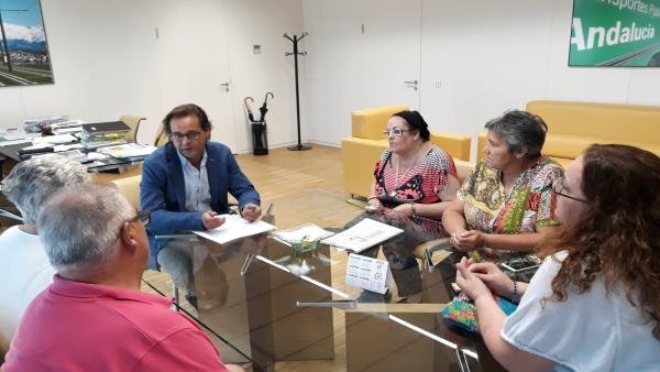 La Junta se reúne con los vecinos de Santa Adela La Junta se reúne con los vecinos de Santa Adela