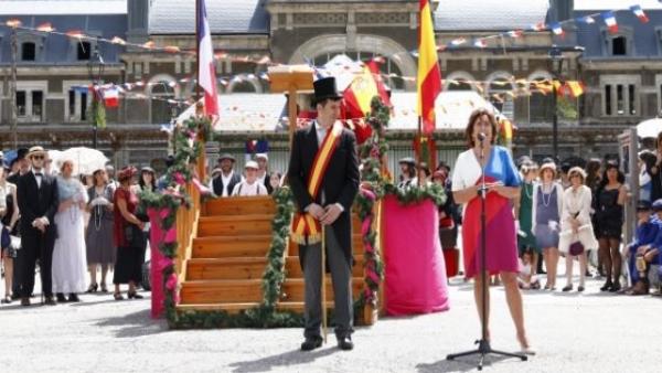 Brloto en la VI Recreación de la Inauguración de la Estación Internacional de Canfranc este jueves. Brloto en la VI Recreación de la Inauguración de la Estación Internacional de Canfranc este jueves.