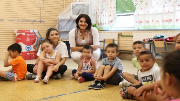La concejal de Servicios Sociales del Ayuntamiento de Córdoba, Eva Timoteo (Cs), en la visita a la Escuela de Verano Municipal del CEIP San Juan de la Cruz. La concejal de Servicios Sociales del Ayuntamiento de Córdoba, Eva Timoteo (Cs), en la visita a la Escuela de Verano Municipal del CEIP San Juan de la Cruz.