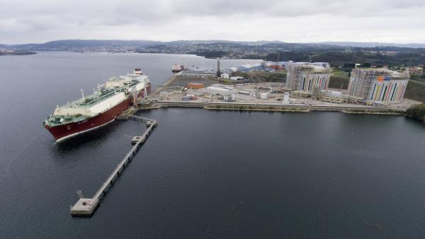 : La Terminal De GNL De Mugardos Podrá Recibir A Partir De 2020 Tanto Buques De Gran Tamaño Como Gabarras De Suministro A Pequeña Escala. : La Terminal De GNL De Mugardos Podrá Recibir A Partir De 2020 Tanto Buques De Gran Tamaño Como Gabarras De Suministro A Pequeña Escala.