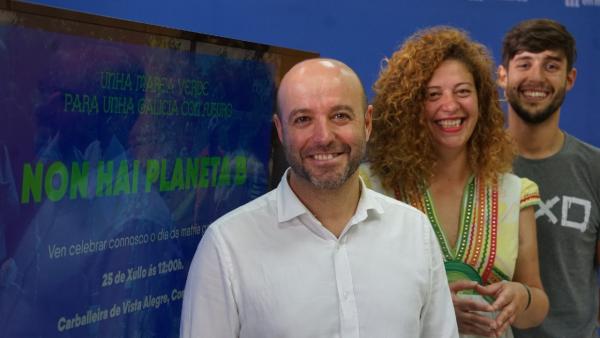 El portavoz de En Marea, Luís Villares, y los miembros de la coordinadora Ana Seijas y Adrián Dios en la presentación de los actos del Día de Galicia El portavoz de En Marea, Luís Villares, y los miembros de la coordinadora Ana Seijas y Adrián Dios en la presentación de los actos del Día de Galicia