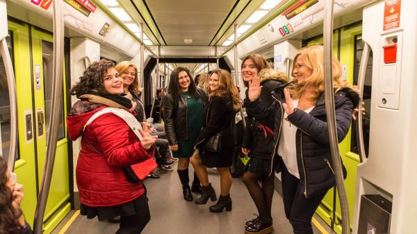 Metrovalencia reforça el servei nocturn per a facilitar el desplaçament a la Gran Nit Metrovalencia reforça el servei nocturn per a facilitar el desplaçament a la Gran Nit