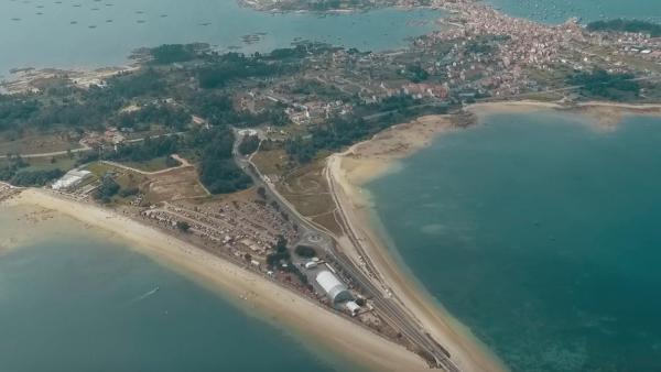 Imagen aérea de A Illa de Arousa durante la celebración del Atlantic Fest Imagen aérea de A Illa de Arousa durante la celebración del Atlantic Fest