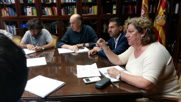 Reunión sobre el nuevo Portal de Servicios a las Personas Jurídicas y Físicas en la sede del TSJ de Aragón. Reunión sobre el nuevo Portal de Servicios a las Personas Jurídicas y Físicas en la sede del TSJ de Aragón.