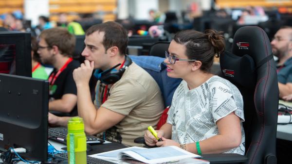 Participantes en la Navarra LAN Party en la UPNA. Participantes en la Navarra LAN Party en la UPNA.