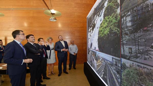 El alcalde de Murcia presencia el sistema de telegestión El alcalde de Murcia presencia el sistema de telegestión