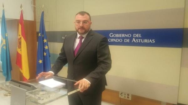 Adrián Barbón. Adrián Barbón.