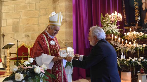 El presidente del Parlamento de Galicia es invitado a pronunciar la ofrenda al Santísimo Cristo de los Afligidos de Bouzas El presidente del Parlamento de Galicia es invitado a pronunciar la ofrenda al Santísimo Cristo de los Afligidos de Bouzas
