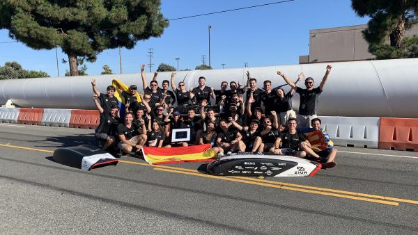 El equipo Hyperloop de la Universitat Politècnica de València ha recibido el Premio a la Innovación en la Hyperloop Pod Competition, El equipo Hyperloop de la Universitat Politècnica de València ha recibido el Premio a la Innovación en la Hyperloop Pod Competition,