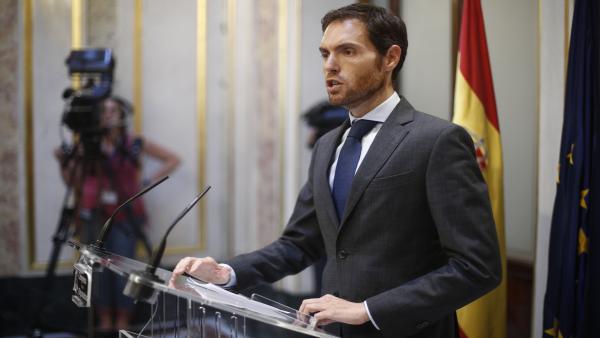 El portavoz de Navarra Suma en el Congreso de los Diputados, Sergio Sayas, valora la intervención del presidente del Gobierno en funciones y candidato socialista a la reelección tras su discurso en la primera sesión del debate de investidura a la Presiden El portavoz de Navarra Suma en el Congreso de los Diputados, Sergio Sayas, valora la intervención del presidente del Gobierno en funciones y candidato socialista a la reelección tras su discurso en la primera sesión del debate de investidura a la Presiden