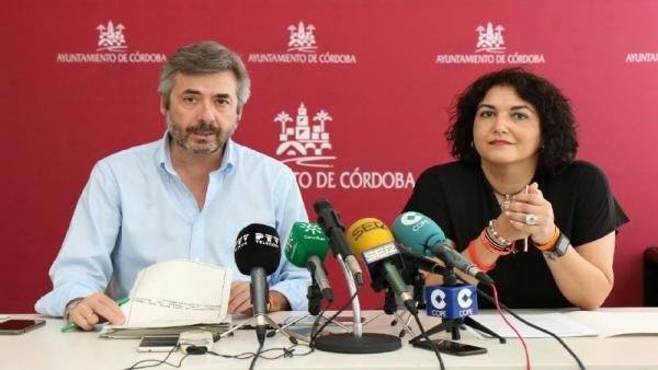 Miguel Ángel Torrico y Eva Timoteo en rueda de prensa Miguel Ángel Torrico y Eva Timoteo en rueda de prensa