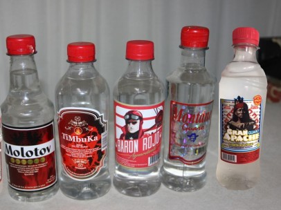 Licores adulterados decomisados