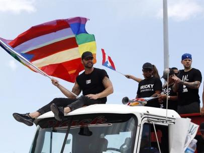 Artistas y manifestantes protestan contra el gobernador de Puerto Rico