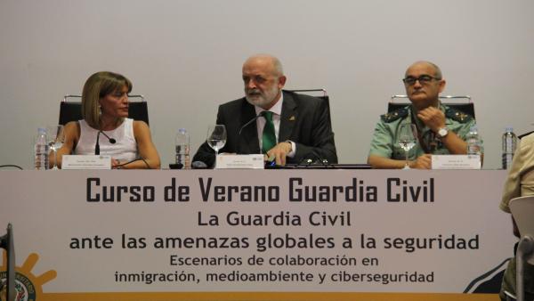 El director general de la Guardia Civil, Félix Azón, inaugura el curso de verano de la Guardia Civil en Tenerife El director general de la Guardia Civil, Félix Azón, inaugura el curso de verano de la Guardia Civil en Tenerife