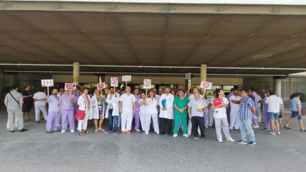 Concentración ante el Hospital General. Concentración ante el Hospital General.