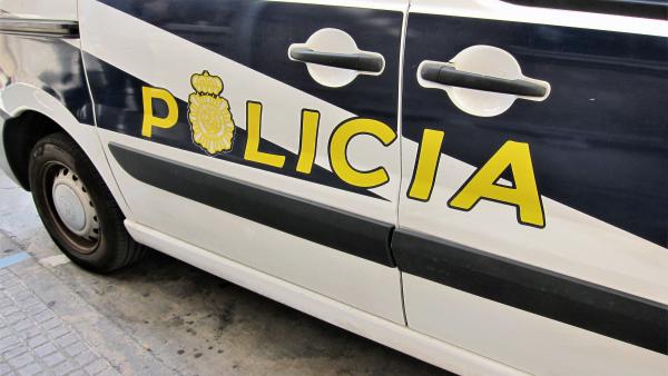 Furgón de la Policía Nacional. Furgón de la Policía Nacional.