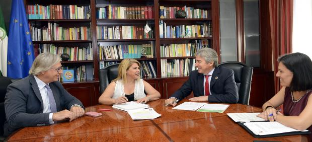 Lucrecio Fernández reunido con la alcaldesa de Jerez