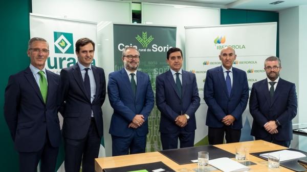 Firma del acuerdo entre Iberdrola y Caja Rural de Soria Firma del acuerdo entre Iberdrola y Caja Rural de Soria