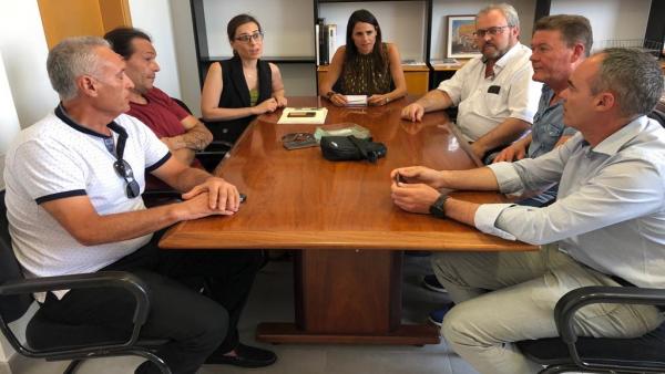 Reunión tras la agresión al trabajador municipal en El Puche Reunión tras la agresión al trabajador municipal en El Puche