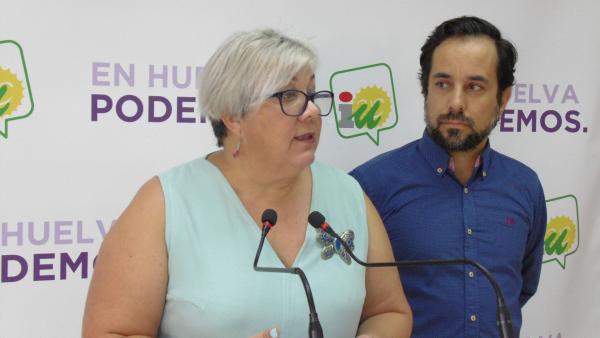 Los concejales de Adelante Huelva, Mónica Rossi y Jesús Amador. Los concejales de Adelante Huelva, Mónica Rossi y Jesús Amador.