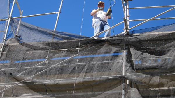 Un trabajador en una obra, en una imagen de archivo. Un trabajador en una obra, en una imagen de archivo.