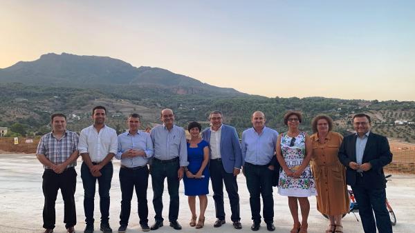 La Diputación ha invertido 756.000 euros en la mejora de infraestructuras en Alozaina durante el último año La Diputación ha invertido 756.000 euros en la mejora de infraestructuras en Alozaina durante el último año