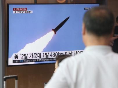 Corea del Norte lanza dos misiles balísticos