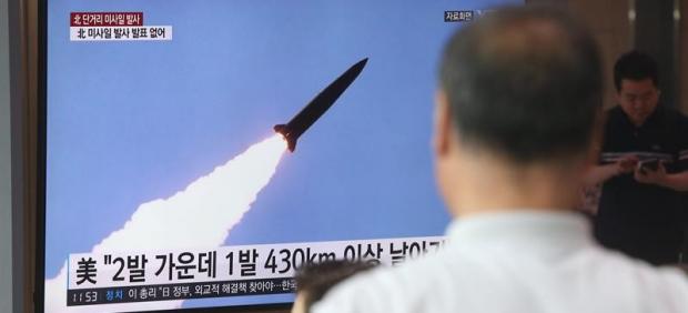 Corea del Norte lanza dos misiles balísticos