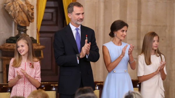 La princesa Leonor, el rey Felipe VI, la reina Letizia y la infanta Leonor La princesa Leonor, el rey Felipe VI, la reina Letizia y la infanta Leonor