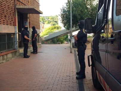 Operativo contra el tráfico de cocaína en Ciutat Meridiana