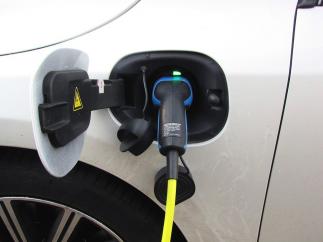 Las matriculaciones de coches eléctricos se duplican en lo que va de año
