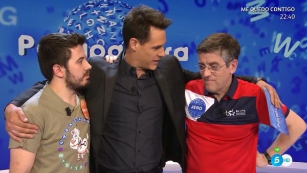 Orestes y Christian Gálvez se despiden de Jero en 'Pasapalabra' Orestes y Christian Gálvez se despiden de Jero en 'Pasapalabra'