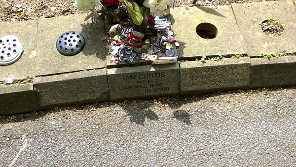 Tumba de Ian Curtis Tumba de Ian Curtis