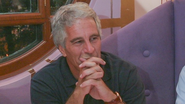 Muere en un presunto acto de suicidio el magnate Jeffrey Epstein Muere en un presunto acto de suicidio el magnate Jeffrey Epstein