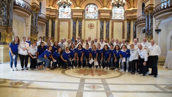 Las jugadoras de hockey hierba y fútbol de la Real Sociedad protagonizan el cañonazo de la Aste Nagusia de San Sebastián Las jugadoras de hockey hierba y fútbol de la Real Sociedad protagonizan el cañonazo de la Aste Nagusia de San Sebastián