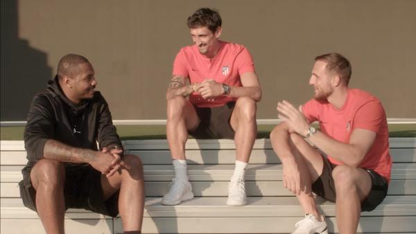 Carmelo Anthony con Savic y Oblak Carmelo Anthony con Savic y Oblak