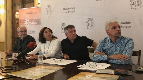 José Antonio Cámara, alcalde de Huerta del Rey, Raquel Contreras, diputada provincial, José María Sáez, jefe del Área Cultura de la Diputación de Burgos, y Miguel Ángel Vieira, asesor cultural. José Antonio Cámara, alcalde de Huerta del Rey, Raquel Contreras, diputada provincial, José María Sáez, jefe del Área Cultura de la Diputación de Burgos, y Miguel Ángel Vieira, asesor cultural.