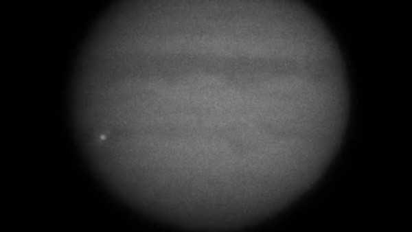 Un objeto se estrella en Júpiter Un objeto se estrella en Júpiter