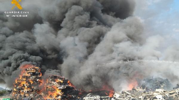 Humo generado por el incendio declarado en julio en una chatarrería de Valladolid. Humo generado por el incendio declarado en julio en una chatarrería de Valladolid.