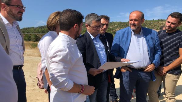 El vicepresidente de C-LM, José Luis Martínez Guijarro, en Sacedón con Hugo Morán El vicepresidente de C-LM, José Luis Martínez Guijarro, en Sacedón con Hugo Morán