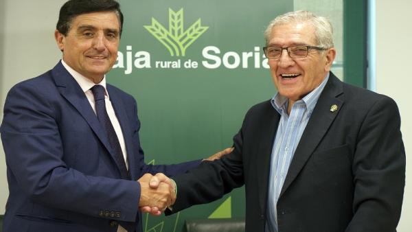 Los presidentes de la Caja Rural de Soria y de la AECC en Soria, Carlos Martínez y Fernando Ligero, respectivamente. Los presidentes de la Caja Rural de Soria y de la AECC en Soria, Carlos Martínez y Fernando Ligero, respectivamente.